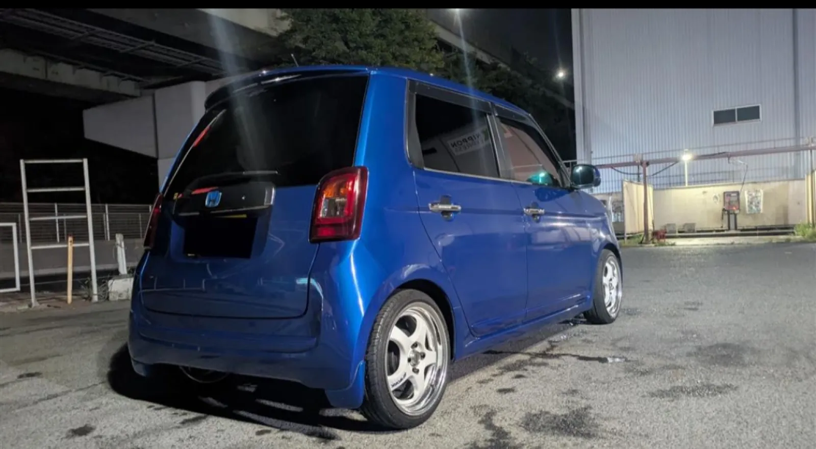 汚かったボディを手洗い洗車し完了