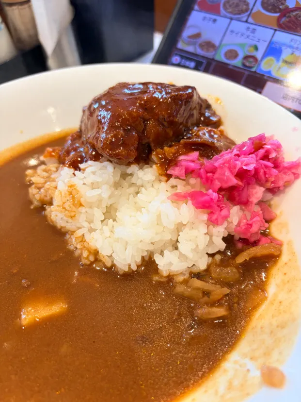 話題の肉塊カレー食べてきました✨