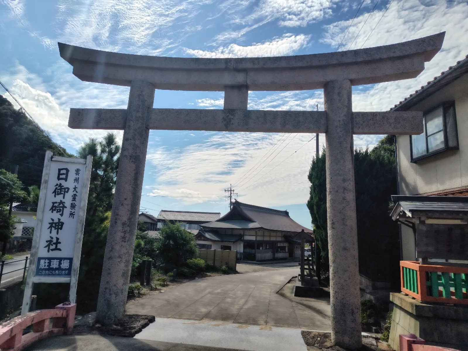 日本の夜を守る神社