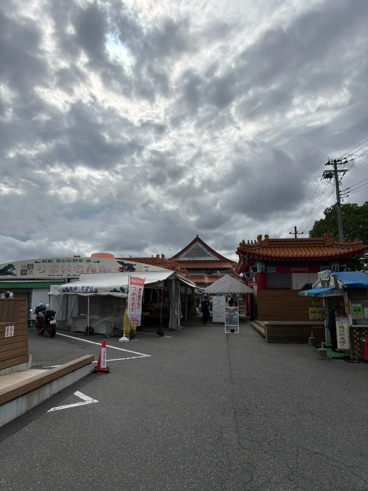 ここは周りにカキスポット沢山で、シーズンにまた戻ってきたい。買い物も色々出来たよ。