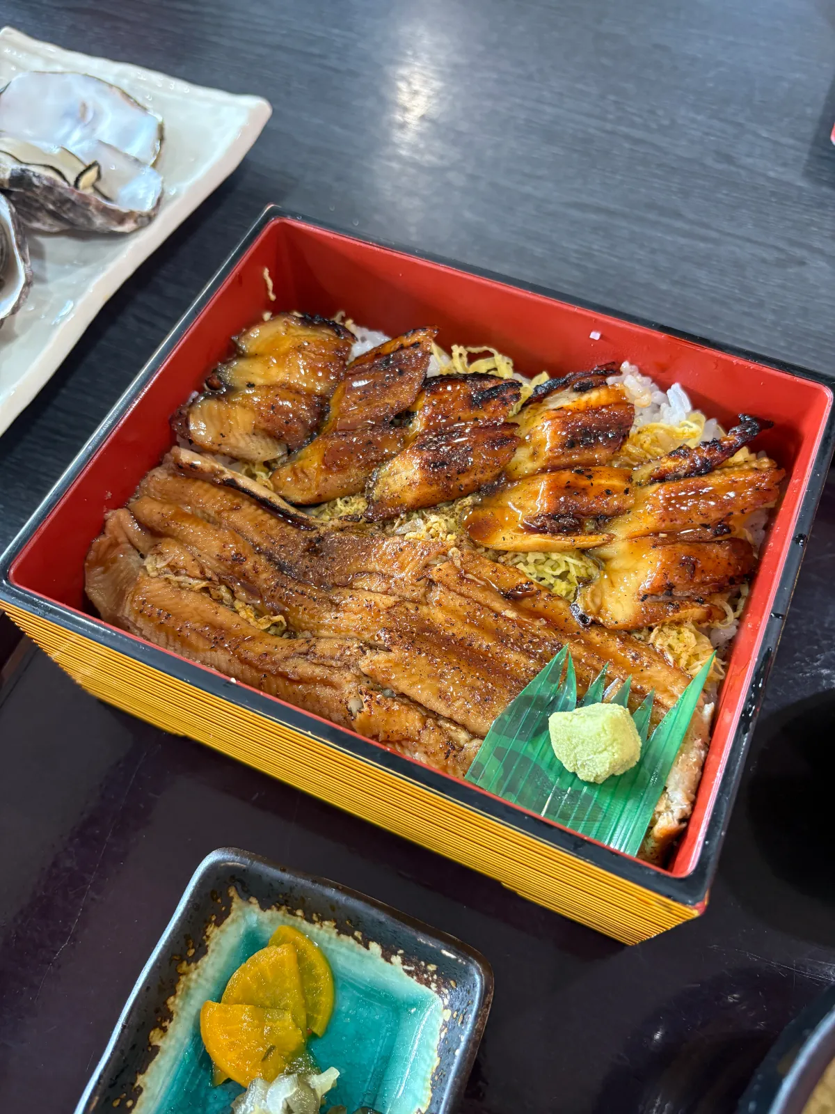 穴子飯いただきました。焼き穴子と蒸し穴子が入っててめちゃくちゃ美味しかった。