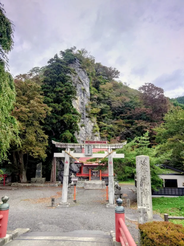 厳龍神社（岩手県遠野市）