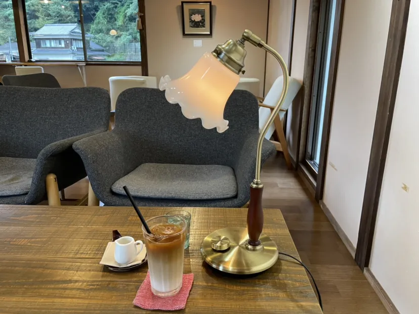 敷地内のカフェでゆっくり