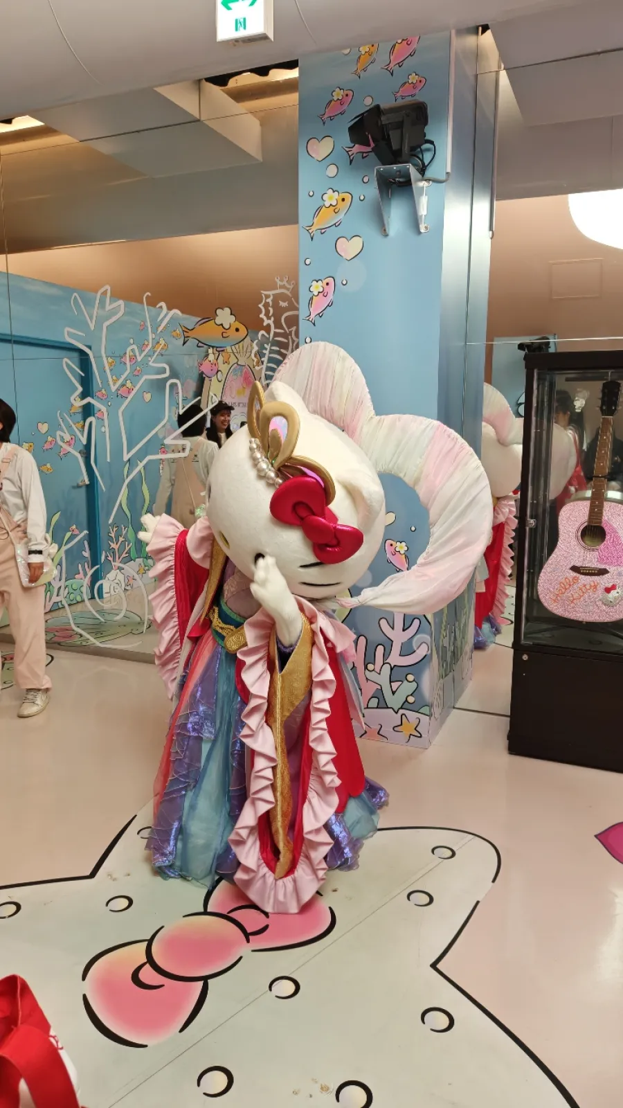 キティちゃんにも会えて写真撮りました。