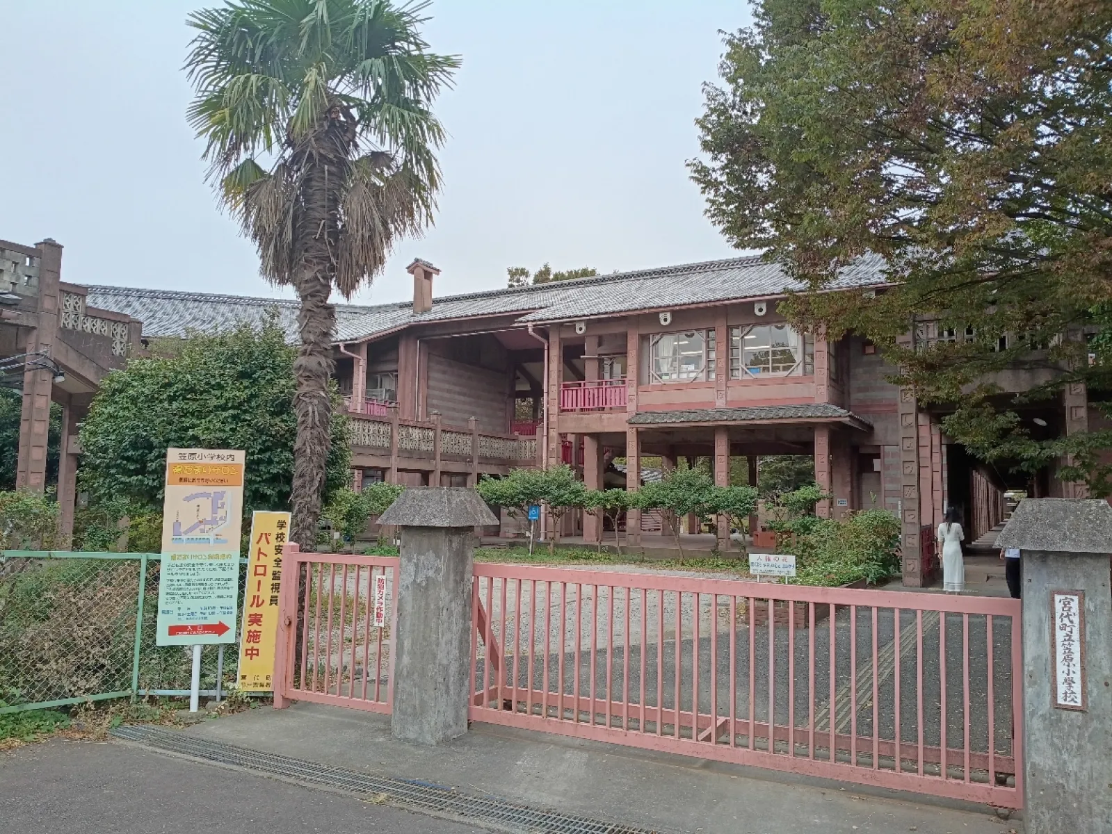 ついでなので竜宮城のほうも見学してみました。