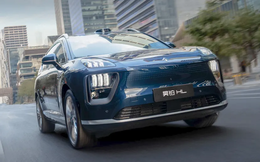 横浜ゴム、電動車対応の「E＋」を打刻した「ADVAN Sport EV」が広汽AIONの新型「HYPTEC HL」の新車装着タイヤに
