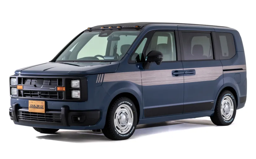 ダムド、「ステップワゴン」新作ボディキット「レゾネーター」を東京オートサロン2026で初公開