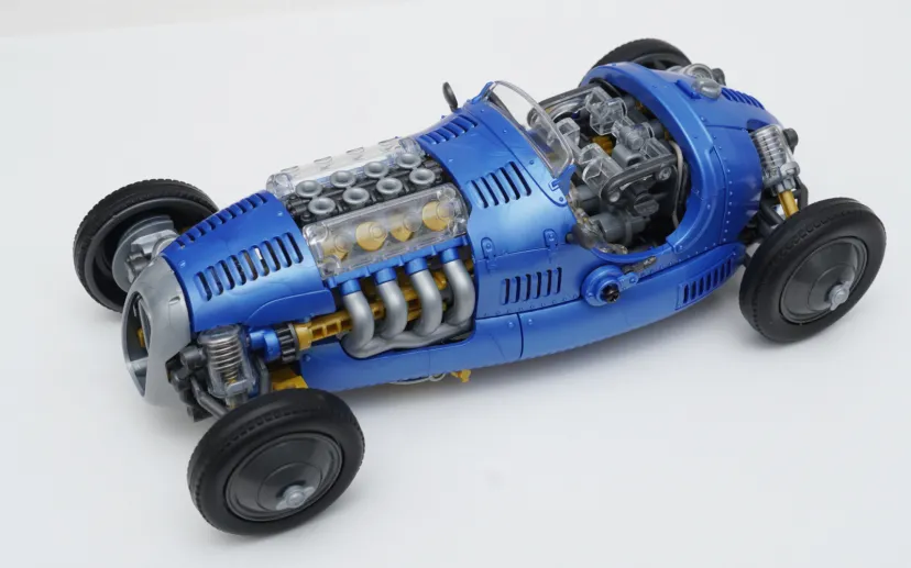 クルマのメカニズムを学べる「エレキット レトロフォーミュラ」を作ってみた V型8気筒エンジンに4速MT搭載のレトロフォーミュラを再現