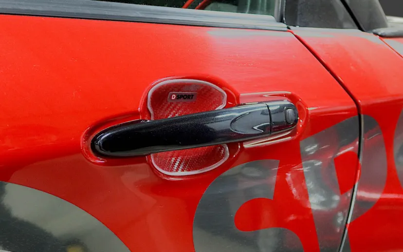 D-SPORT、機能性とスタイルを両立させたダイハツ車用「ドアハンドルプロテクター」