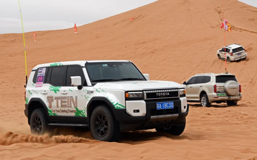テインの新製品「4×4ダンパー スポーツプラス」、ゴビ砂漠で開かれたクロカン4WDの祭典「アラサン英雄会」で試す