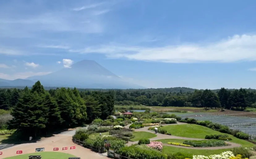 【まるも亜希子の「寄り道日和」】富士山麓にある英国式庭園へ