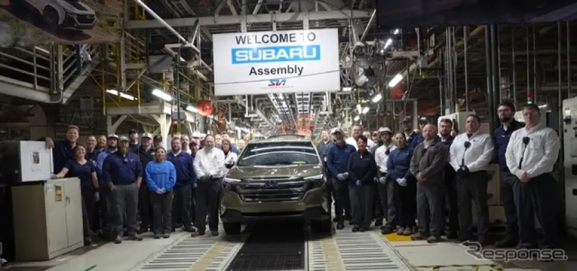 スバル、米国で初めてハイブリッド車生産開始…新型『フォレスター』がインディアナ工場からラインオフ
