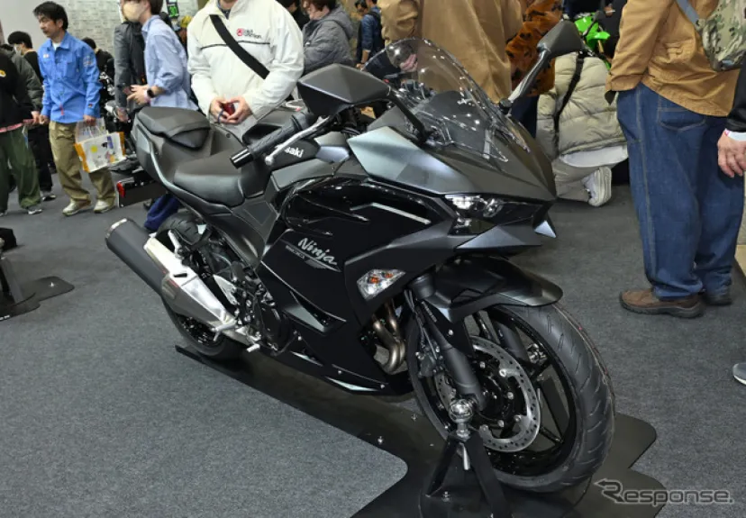 451ccエンジンを搭載した新ニンジャ! カワサキ『Ninja 500』日本初公開…東京モーターサイクルショー2026