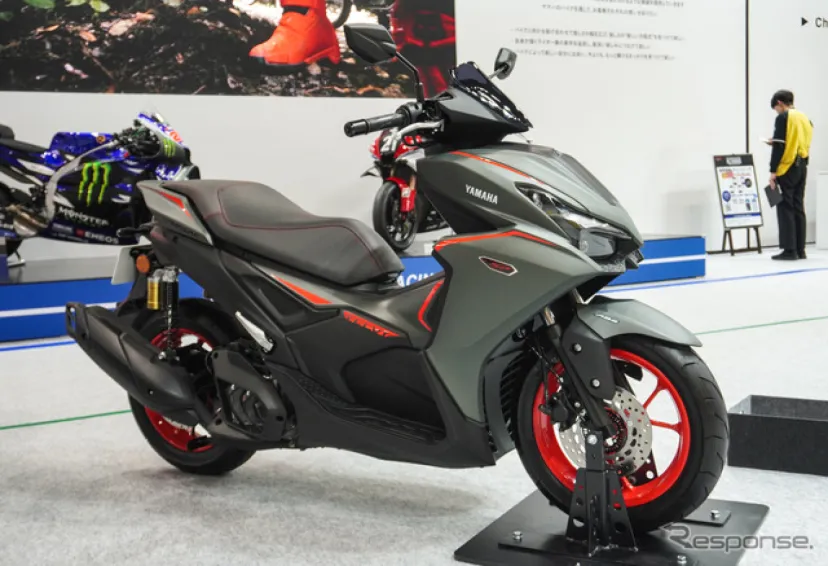 「スクーターへの気合いがハンパねぇ」ヤマハの新型スクーター『AEROX』初公開に「かっちょいいね!」とSNS興奮