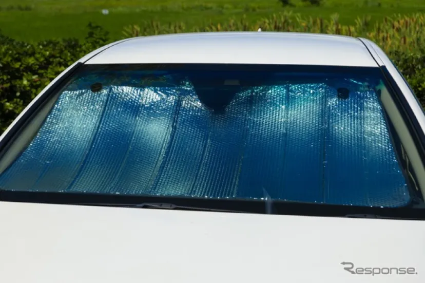 ロングドライブの仮眠対策に最適！ 車用シェードとカーテンの違いと選び方～Weeklyメンテナンス～