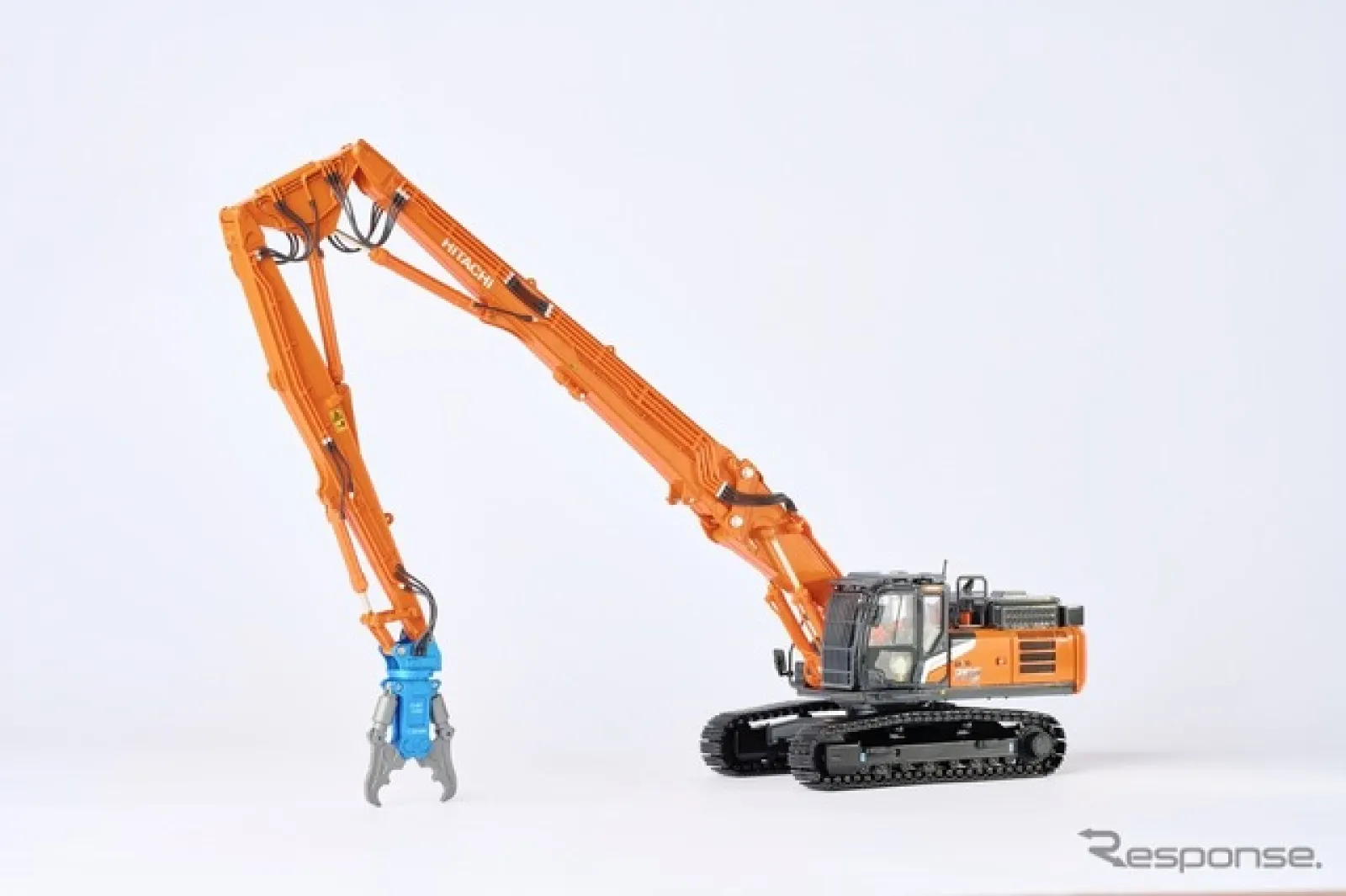日立建機日本が「ZX350LCK-7 マルチブーム仕様機」のミニチュアモデル