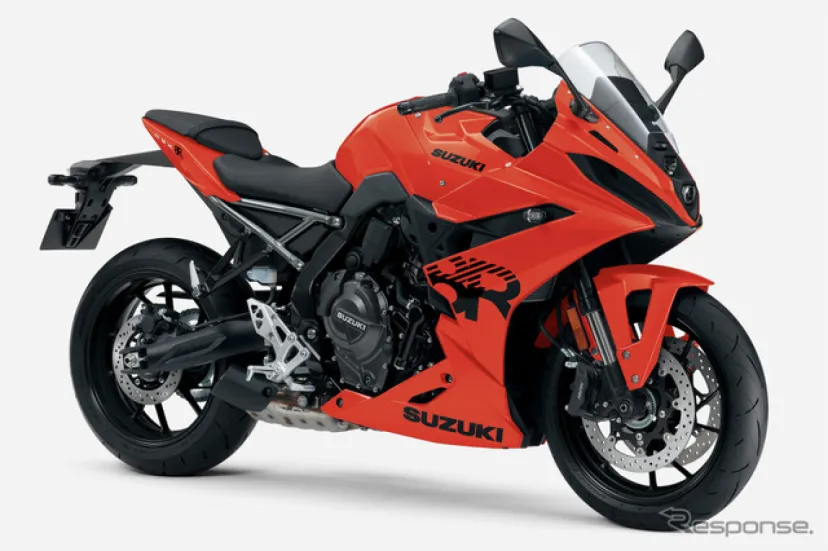 話題の「オレンジの8R」も登場！ スズキ『GSX-8S』『GSX-8R』が改良、「E10ガソリン」対応で進化