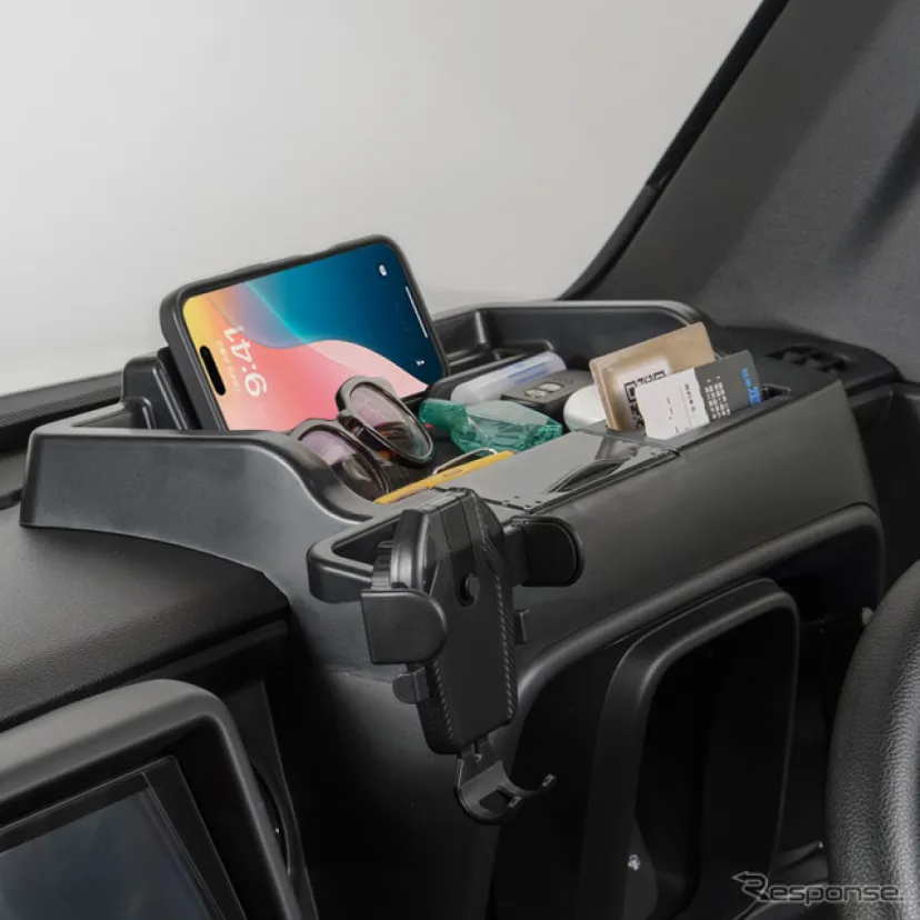 スマホスタンドやコインケースを一体化、ホンダ『N-VAN』用「ダッシュボードトレイ」発売