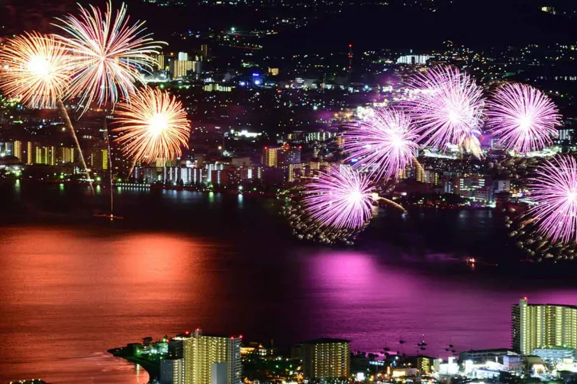 比叡山からびわ湖の花火と夜景を満喫。「夏の坂本ケーブル 山の上から花火大会と夜景鑑賞！」ツアー