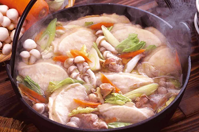 【100年フード】せんべいの独特な食感がクセになる。青森県の「八戸せんべい汁」