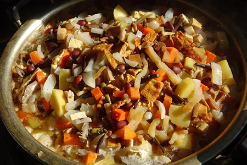 【100年フード】野菜の旨味をたっぷり味わう、宮城県「けの汁」