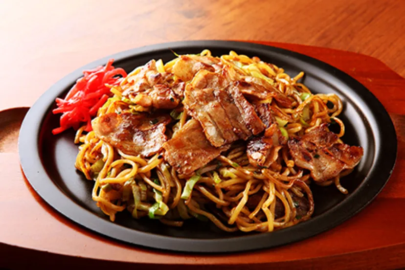 【100年フード】コシのある麺と独特の味付けがクセになる。静岡県「富士宮やきそば」