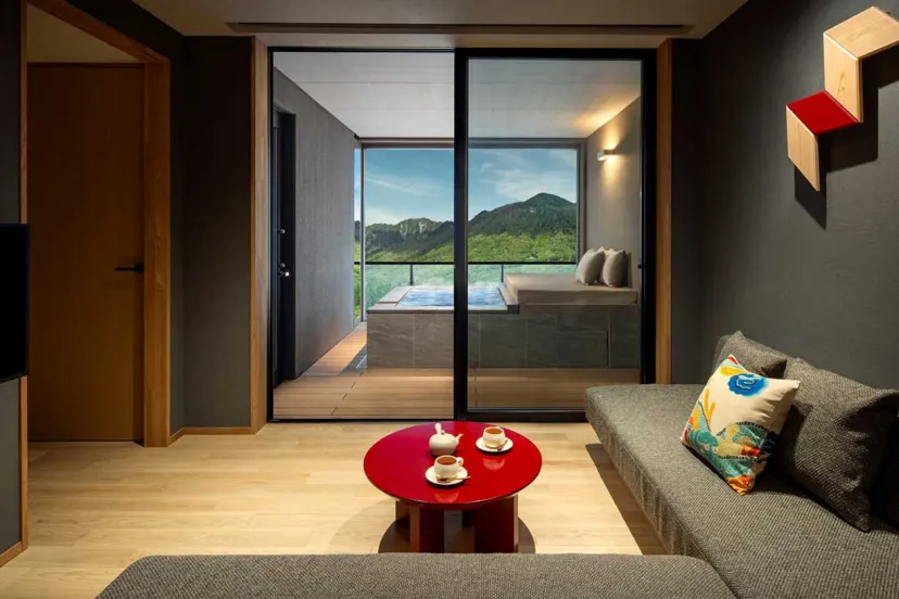 山岳温泉にめざめ、飛騨デザインに寛ぐ宿。「界 奥飛騨」9/5開業