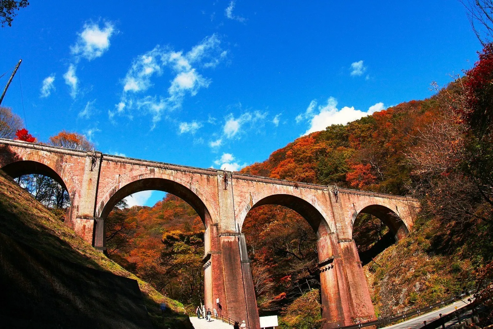 碓氷峠　情景 群馬・碓氷峠ドライブ ｜ 峠越えの歴史を刻む、鉄道遺産めぐり