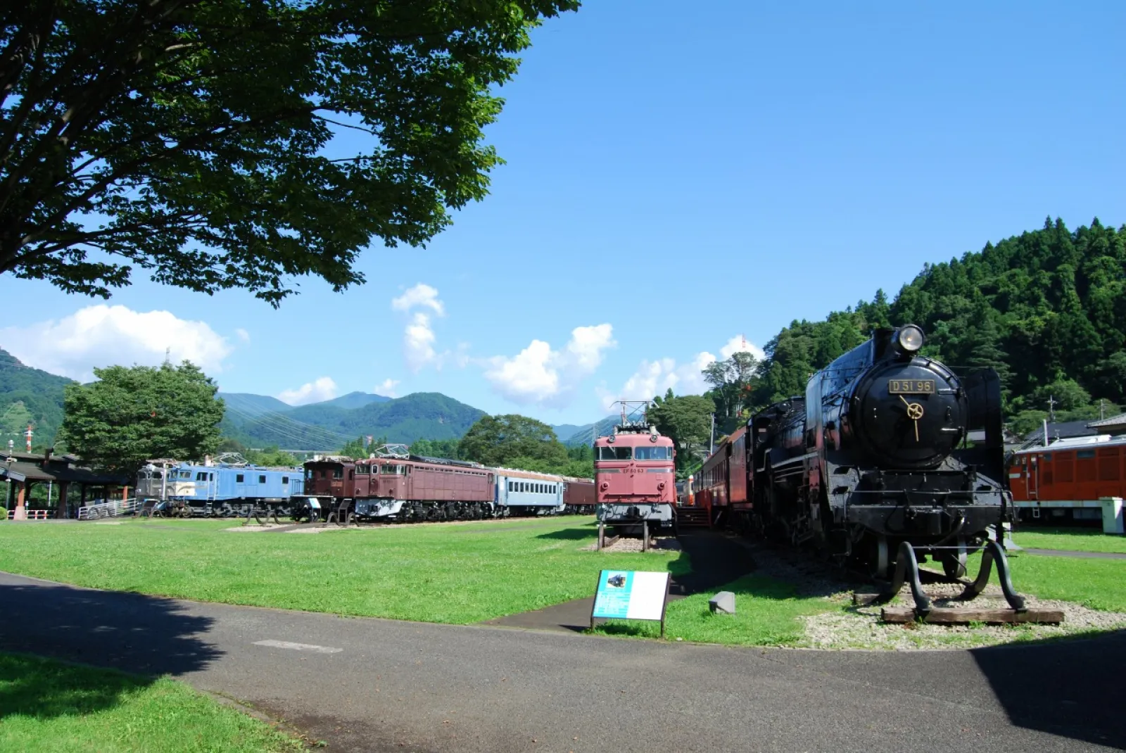 群馬・碓氷峠ドライブ ｜ 峠越えの歴史を刻む、鉄道遺産めぐり