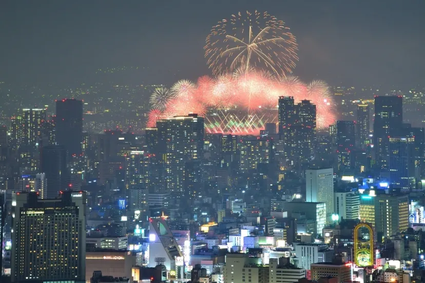 大阪の夜景と花火の共演！ハルカス300から「なにわ淀川花火大会」を鑑賞！特別鑑賞プラン6/28より販売開始