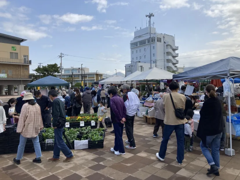 【和歌山県・田辺市】大勢の人で賑わう紀伊田辺のマルシェ「弁慶市(べんけいいち)」