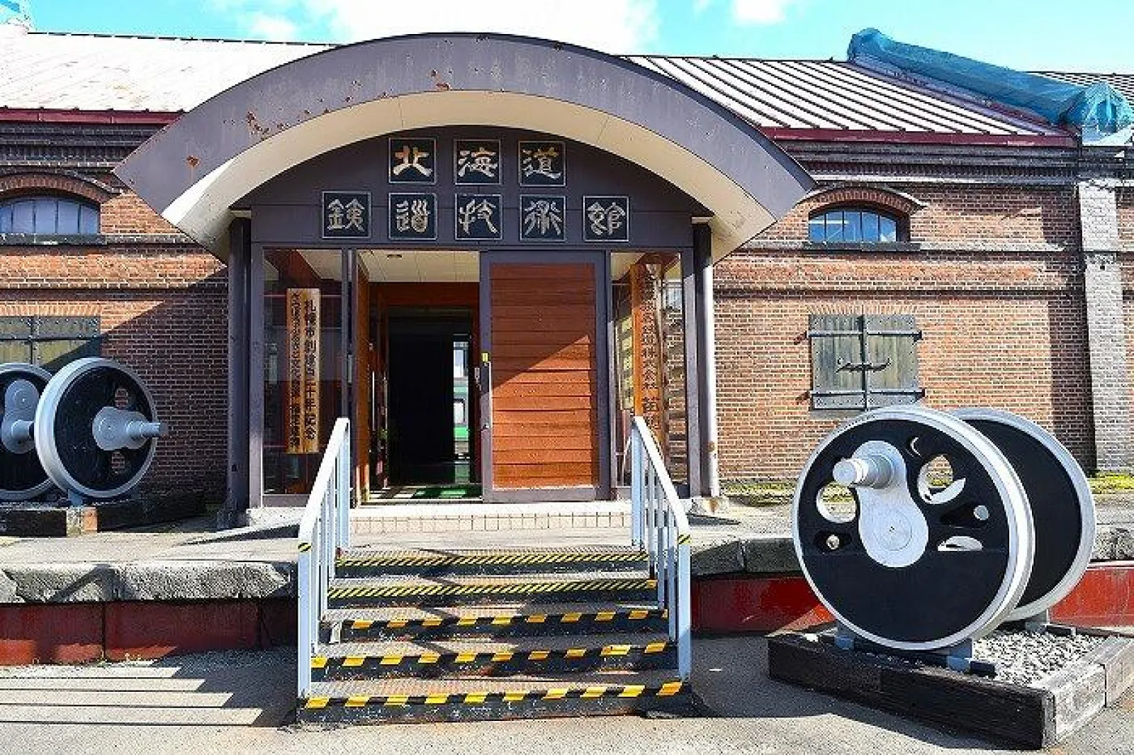 100年以上前の建物に貴重な資料が展示される