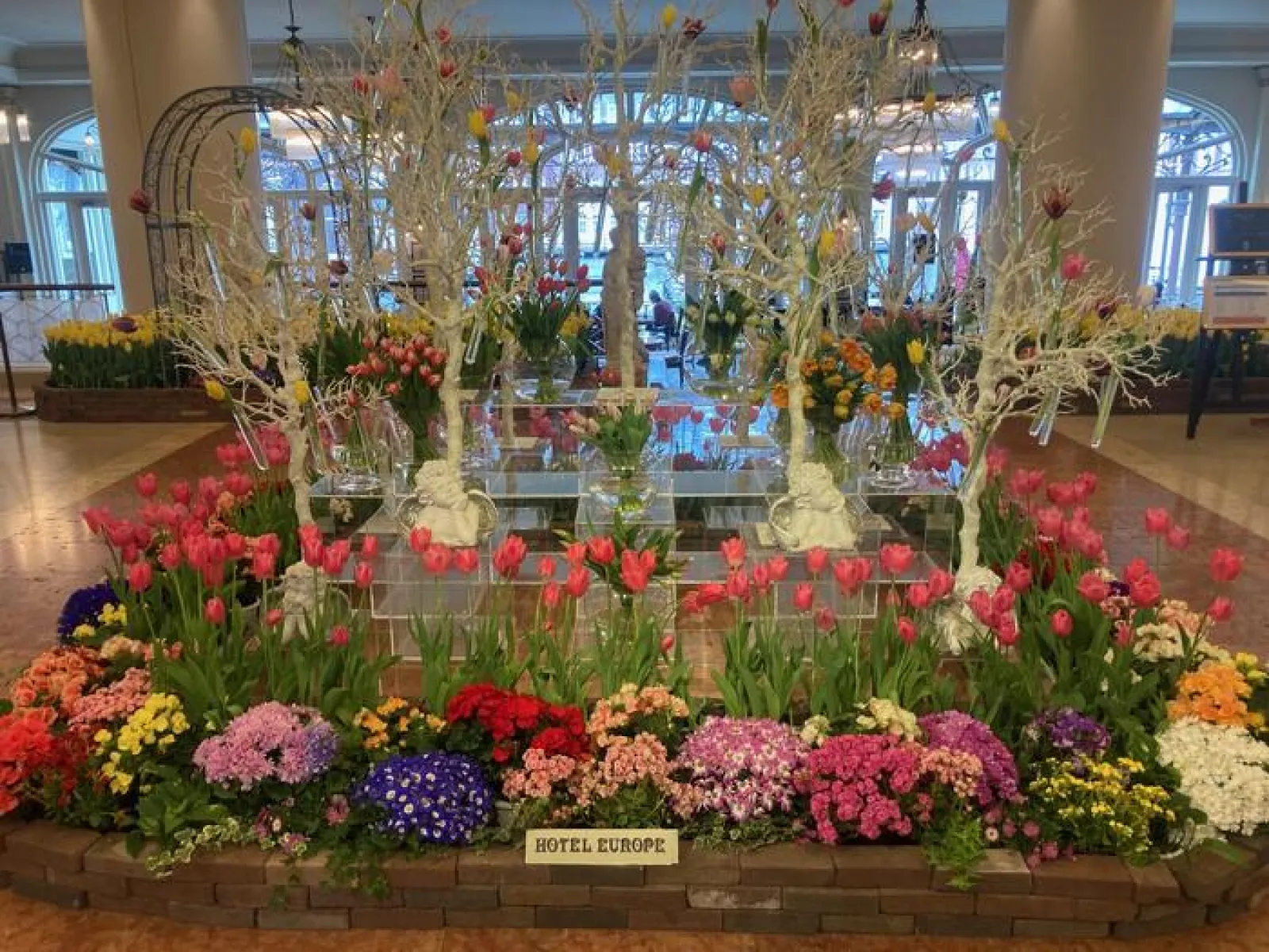 ホテル玄関