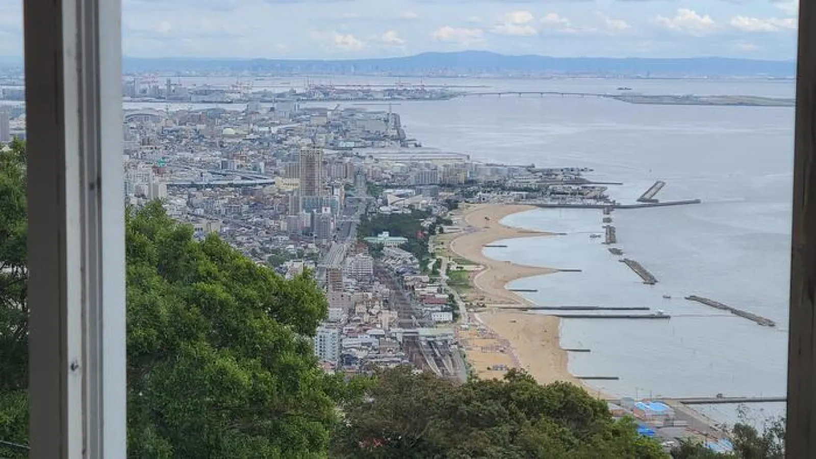 須磨から神戸の市街地、大阪湾まで一望
