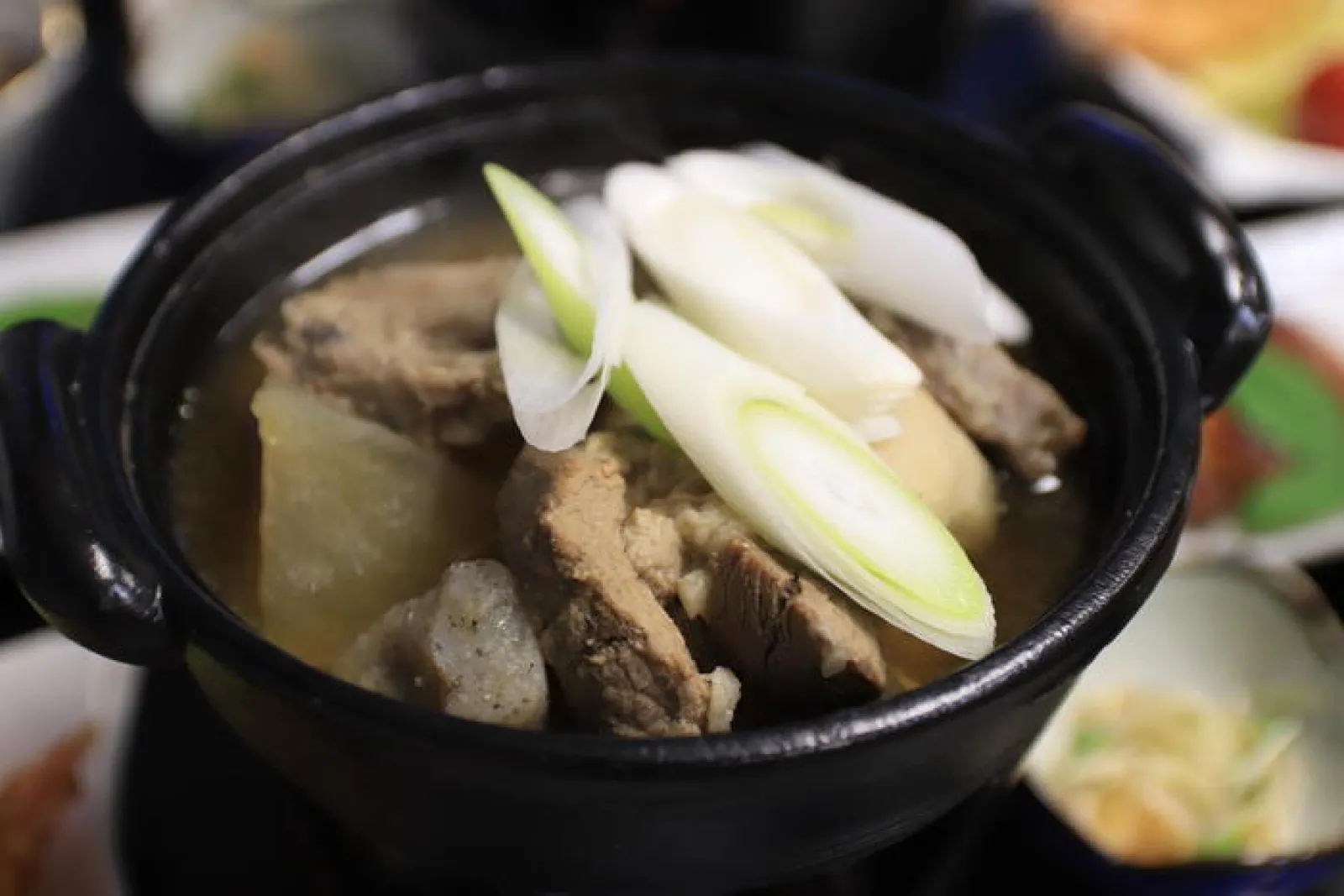 猟師仕込みのジビエ鍋も！山海の幸が詰まったお料理