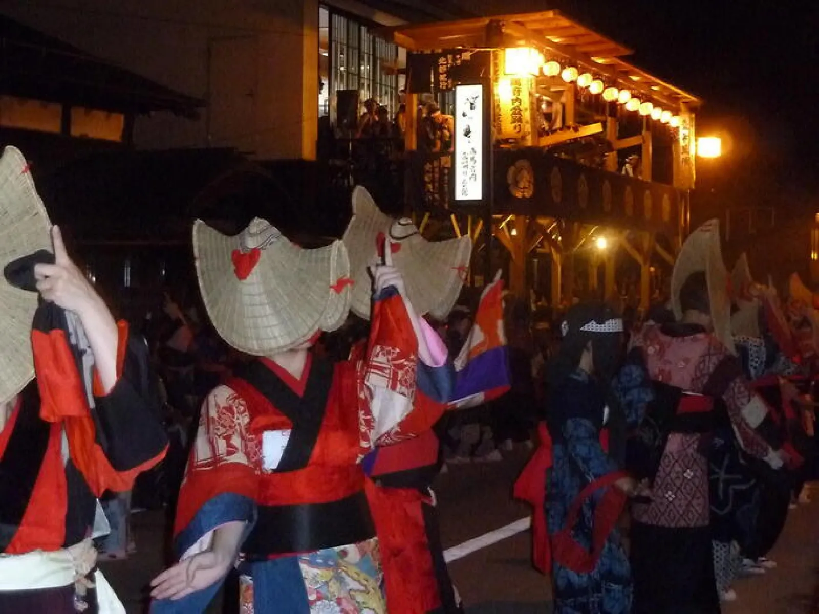 秋田　西馬音内盆踊り
