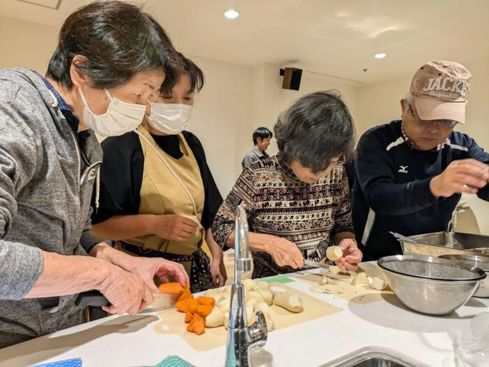 材料を切る