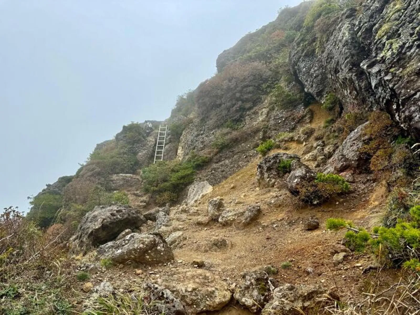安達太良山　登山道