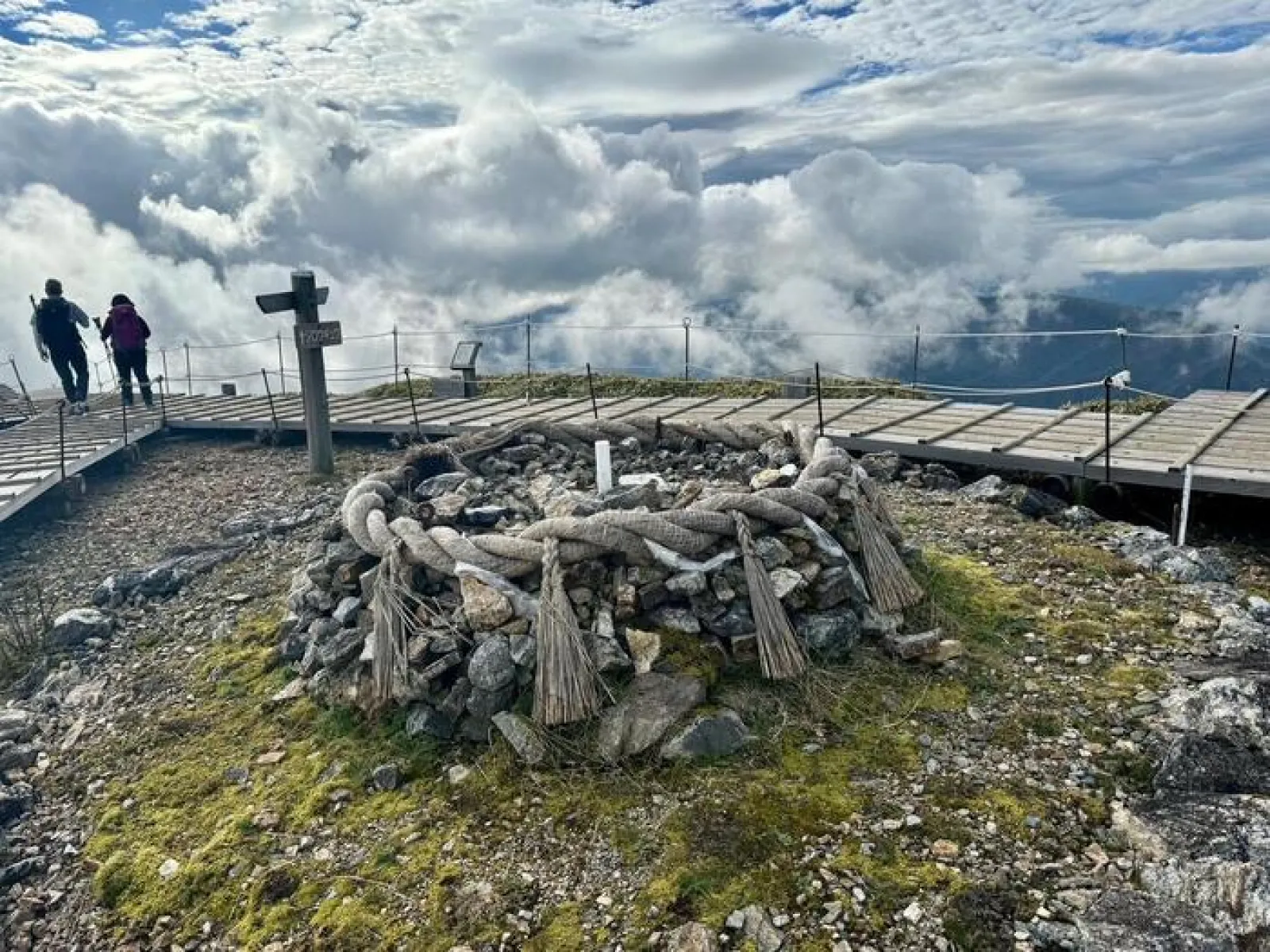 剣山　山頂