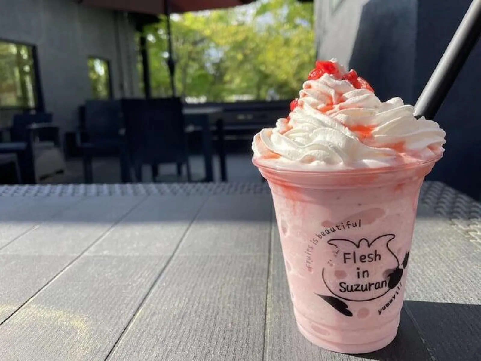 「すずペチーノ」、季節限定の苺味