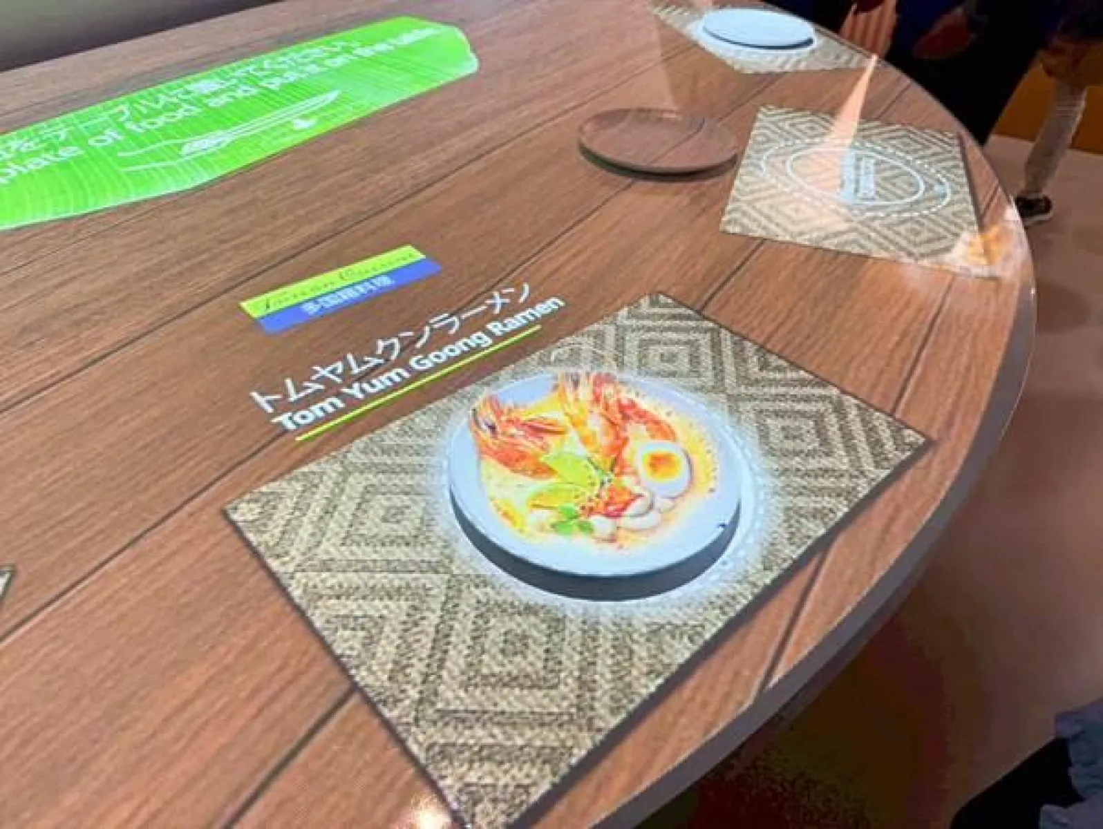 大阪・関西万博　タイパビリオン　トムヤムクンラーメン