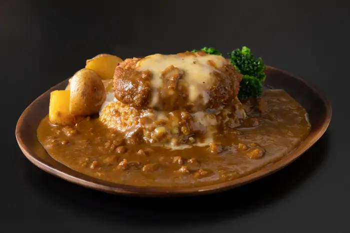 メンチカツカレー.webp