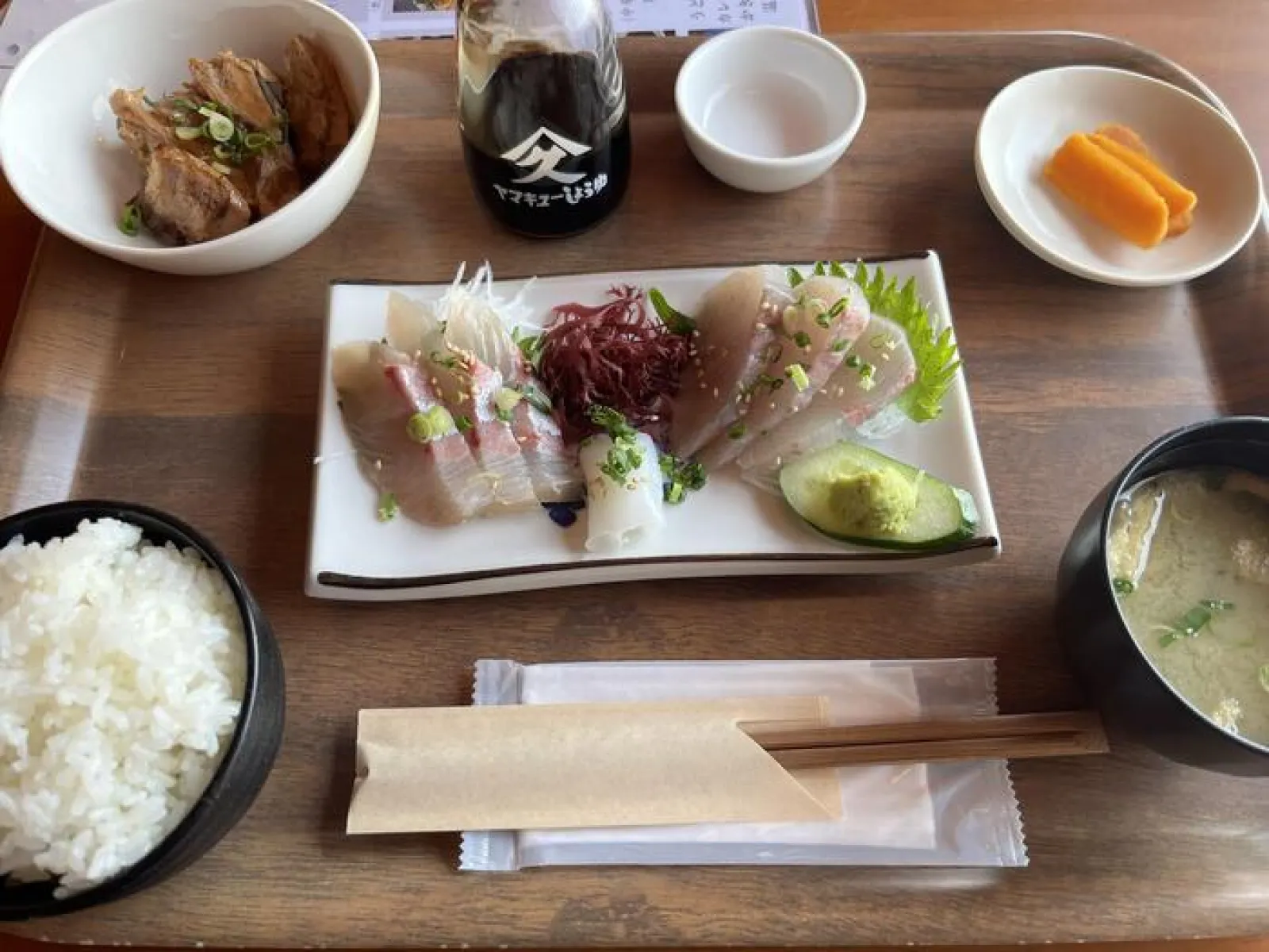 道の駅内レストラン　海鮮丼や刺身定食など