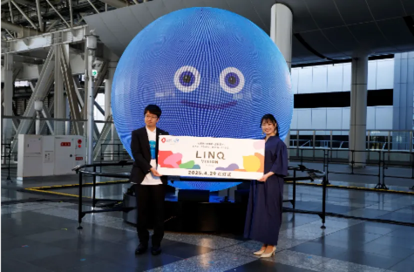 日本最大級の屋外用球体LEDビジョン「LINQ VISION」がJR大阪駅に出現！