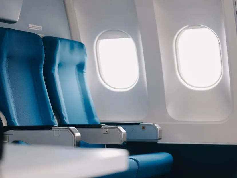 飛行機で座るのはどこの席がいい？ どんな席がいい？ アンケート調査結果