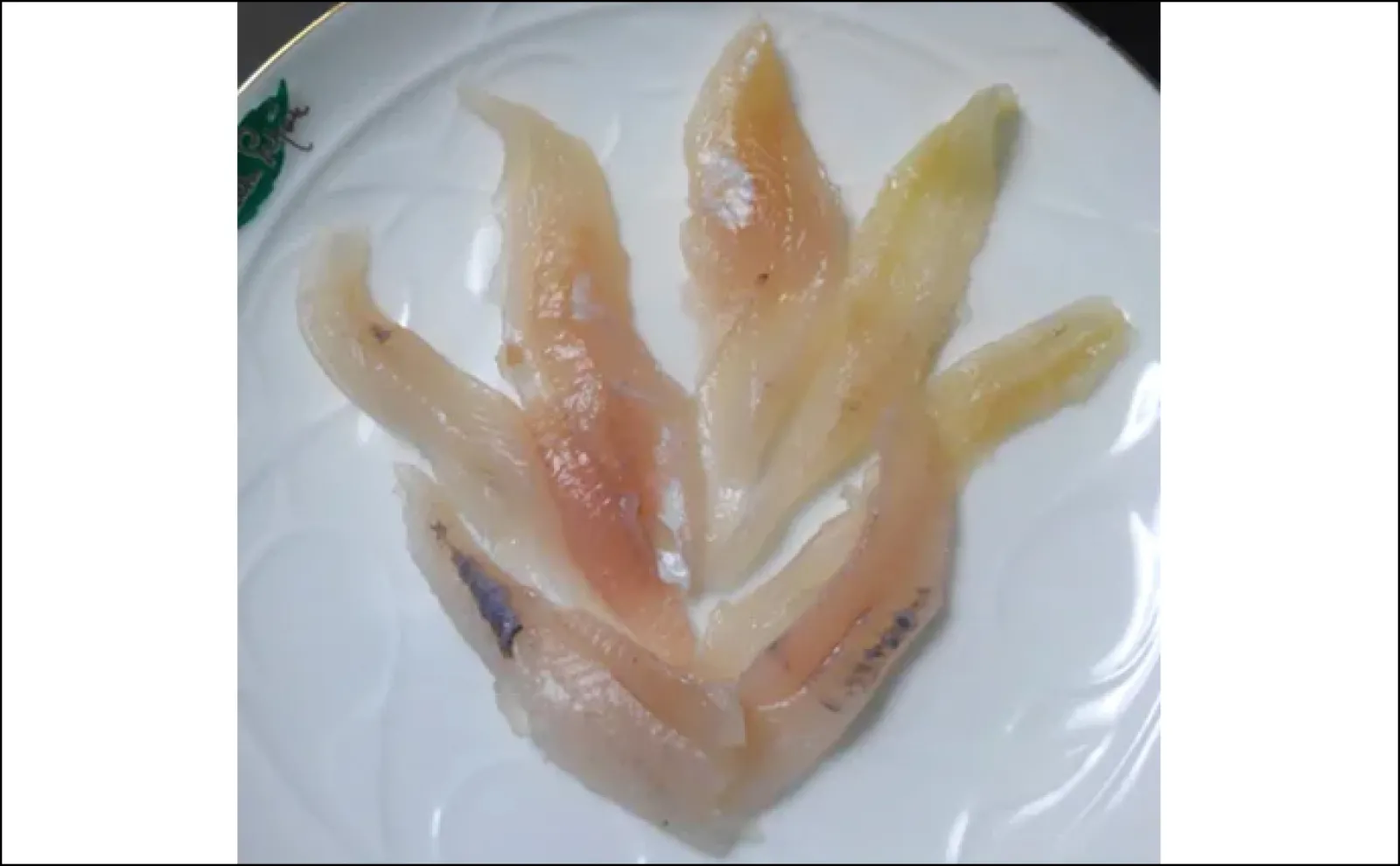 「アンモニア臭が強烈」な魚の発酵料理　サメは生でも長期保存が可能？