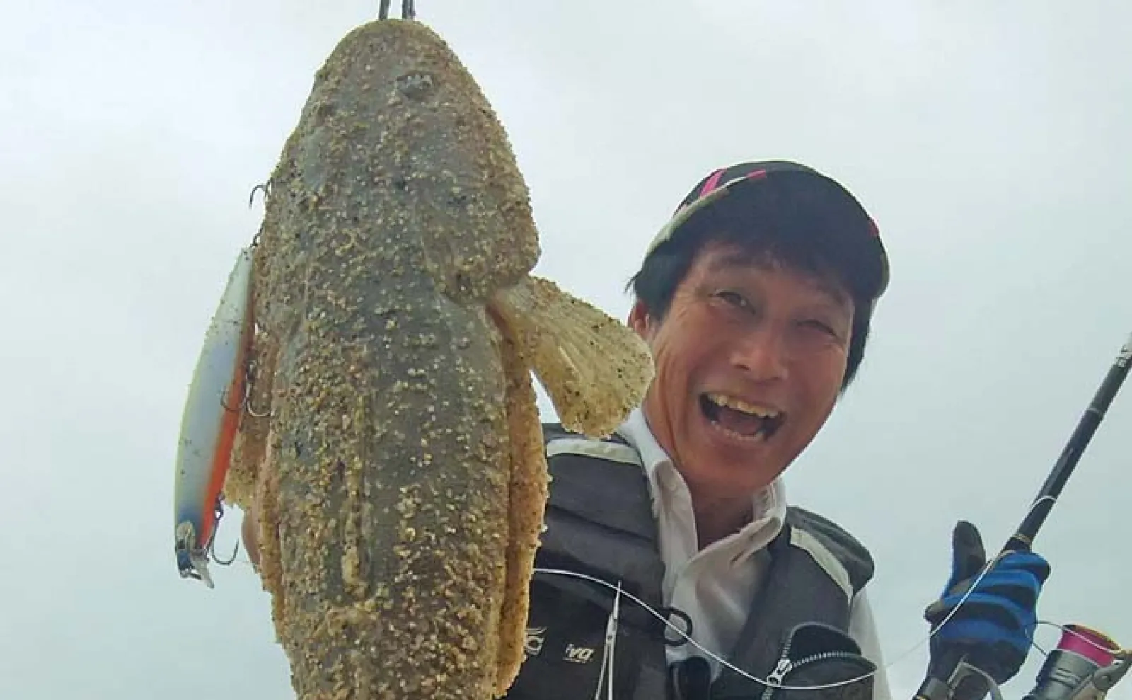 高萩サーフでのルアー釣行で58cmマゴチ【茨城】セオリー無視の