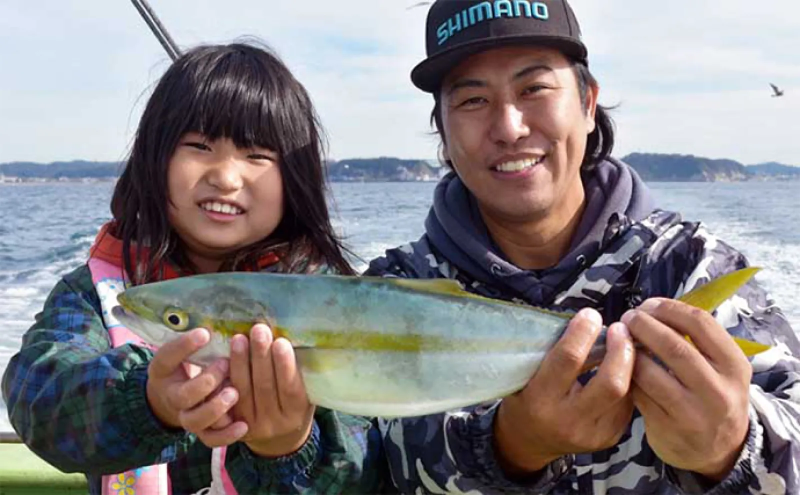 船から大型魚を狙う『落とし込み釣り』をまるごと解説【釣り方・時期・タックル】