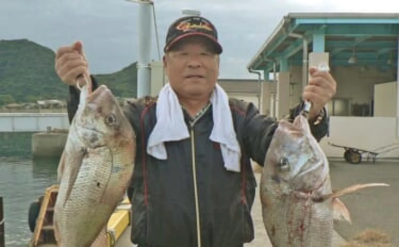 磯フカセ釣りで81cm筆頭に大型マダイ連続キャッチに成功！【山口