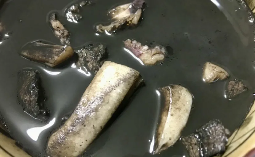 見た目は「墨汁」だけど美味しい「まだ汁」とは? 使うのはコブシメの墨